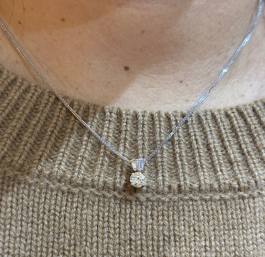 Collier Collier or blanc solitaire diamant 0,52 carat 58 Facettes