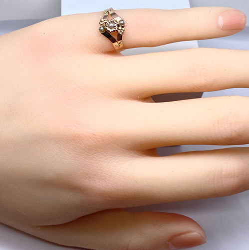 Bague Bague en or rose 18 carats et perles, époque 1900 58 Facettes AB526