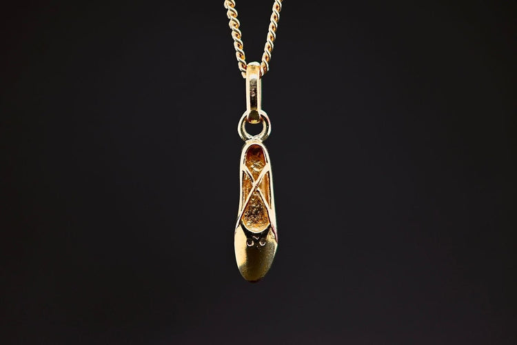 Pendentif Pendentif Ballerine en Or 18 Carats 58 Facettes