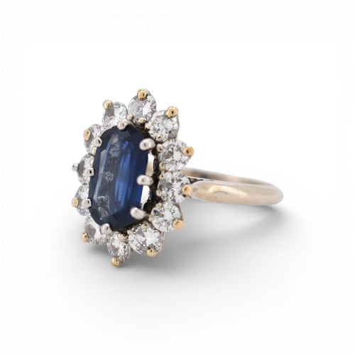 Bague 56 Bague marguerite vintage en or 18 carats, saphir et diamants 58 Facettes
