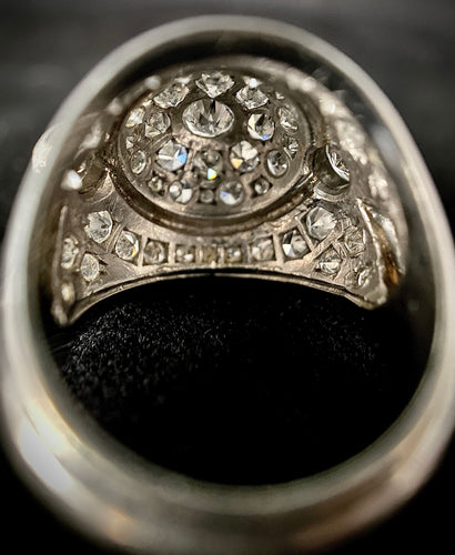 Bague 53 Bague dôme or blanc avec pavage de diamants 58 Facettes