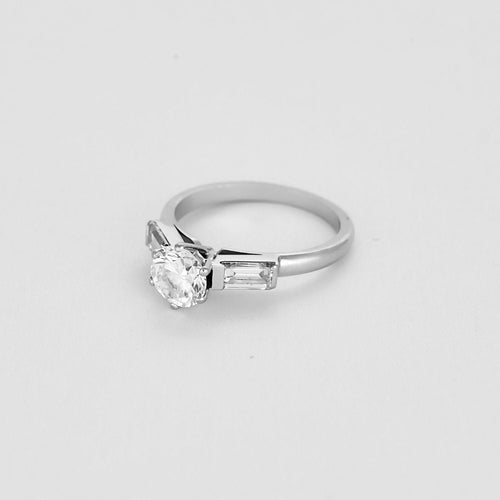 Bague 54 Solitaire en or blanc et diamants 58 Facettes B250605