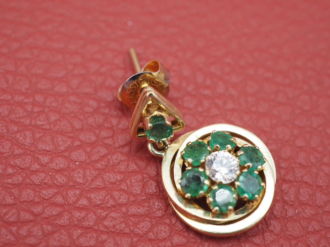 Boucles d'oreilles Boucles d'oreille émeraude marguerite 58 Facettes