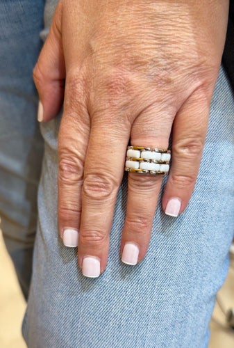 Bague 52 Bague Chanel Ultra or blanc et céramique 58 Facettes