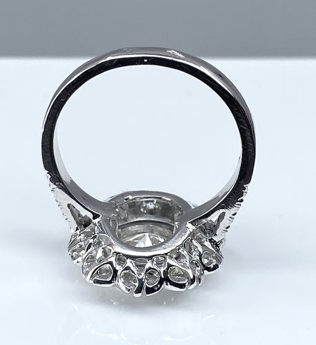 Bague 52 Bague marguerite en or blanc 18 carats : diamant central 1,21 carat 58 Facettes AB333