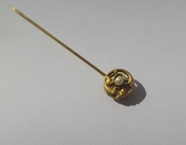 Broche Epingle serpent chien, or rose et perle fine 58 Facettes