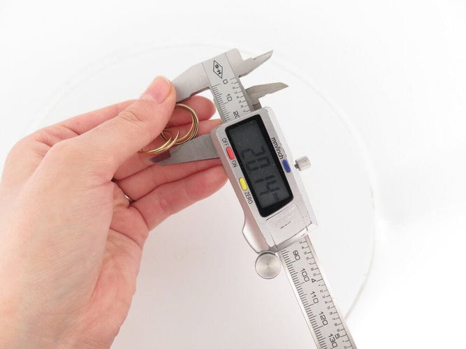 Bague 53 vintage bague CARTIER trinity sept anneaux semainier en 3 ors 18k t53 58 Facettes 267458