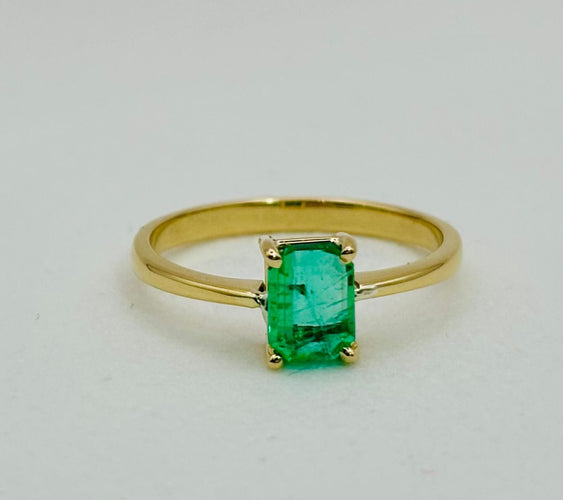 Bague 56 Bague en or jaune avec émeraude colombienne 58 Facettes 50302