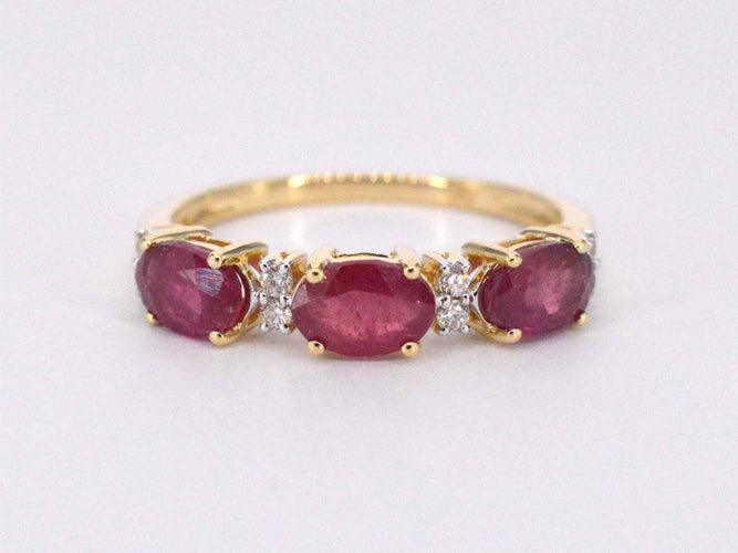 Bague Bague en or avec diamants et rubis 58 Facettes 2125