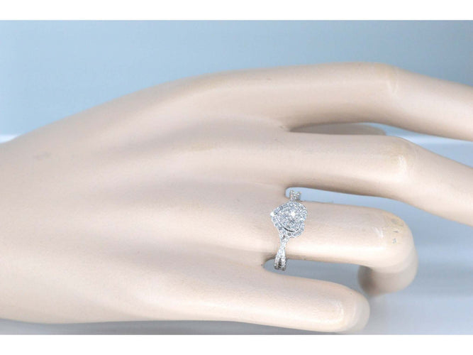 Bague 54 Bague entourage en or blanc en forme de cœur avec diamants 58 Facettes 2034