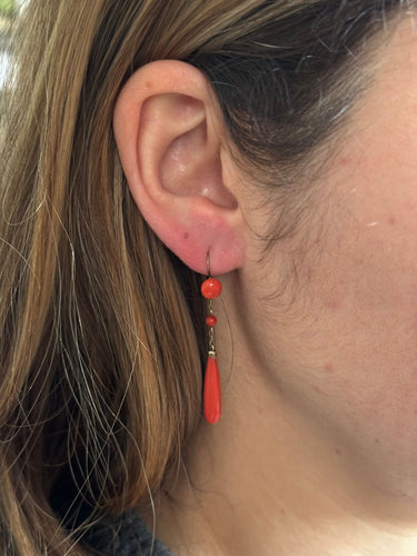 Boucles d'oreilles Paire De Boucles d'Oreilles en or et en corail 58 Facettes