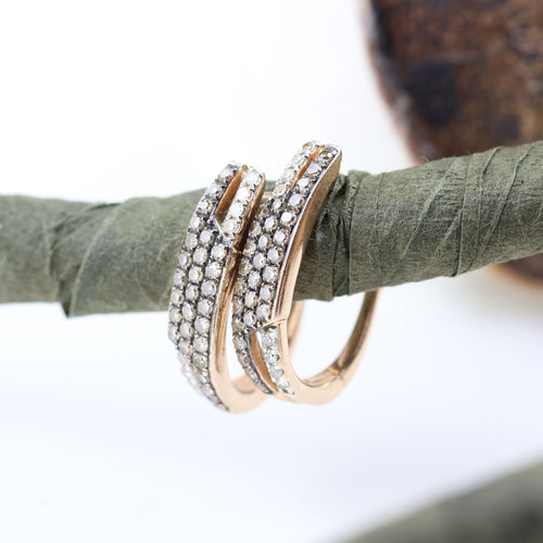 Boucles d'oreilles Boucles d'oreilles triple pavé en or rose 18 carats serties de diamants taille brillant 58 Facettes 132996