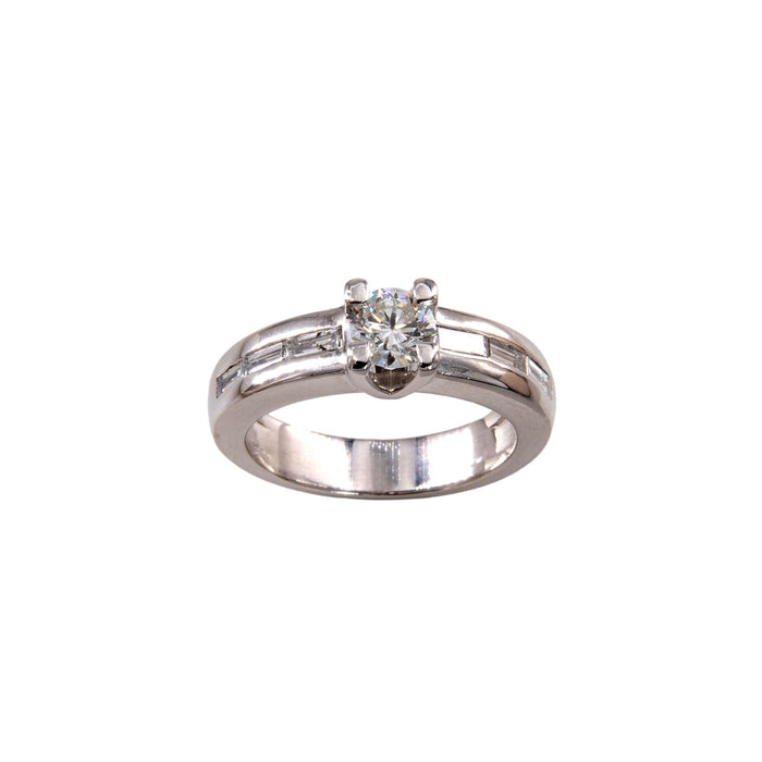 Witgouden ring met baguette diamanten en ronde diamant