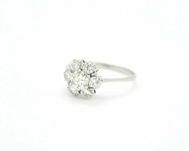 Bague Bague en or blanc avec un diamant central de 0,43 ct et des diamants d'accompagnement 58 Facettes 10466