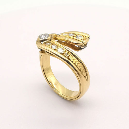 Bague 56 Bague or jaune 18 carats sertie de diamants de 0.54 carat 58 Facettes