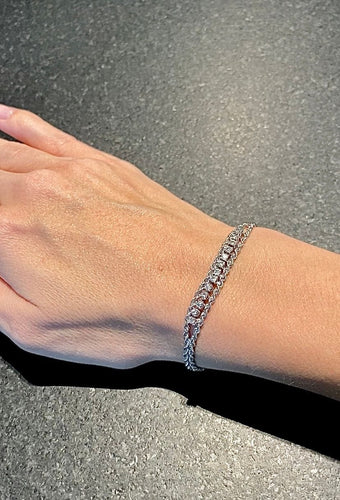 Bracelet Bracelet en or torsadé et serti de brillants 58 Facettes