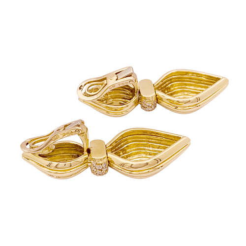 Boucles d'oreilles Boucles d'oreilles O.J. PERRIN, or jaune, diamants. 58 Facettes 34627