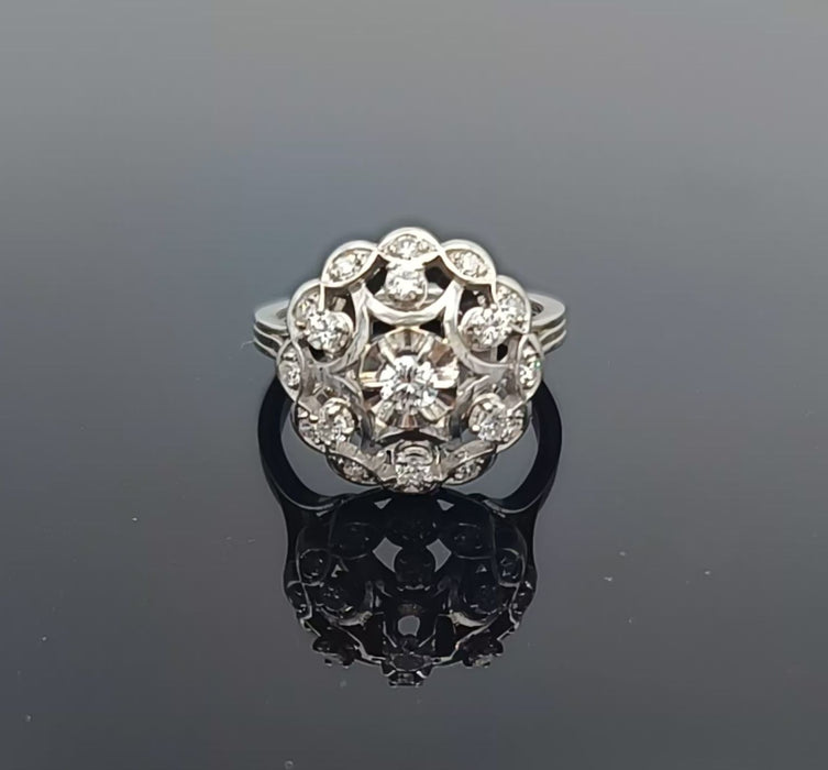 Vintage platina ring versierd met diamanten