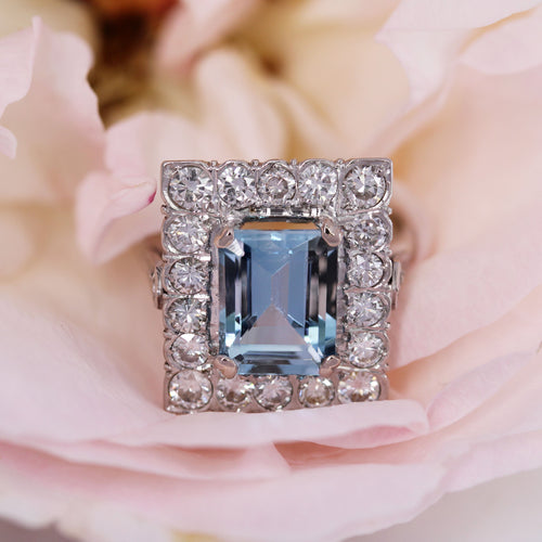 矩形海蓝宝石和钻石戒指