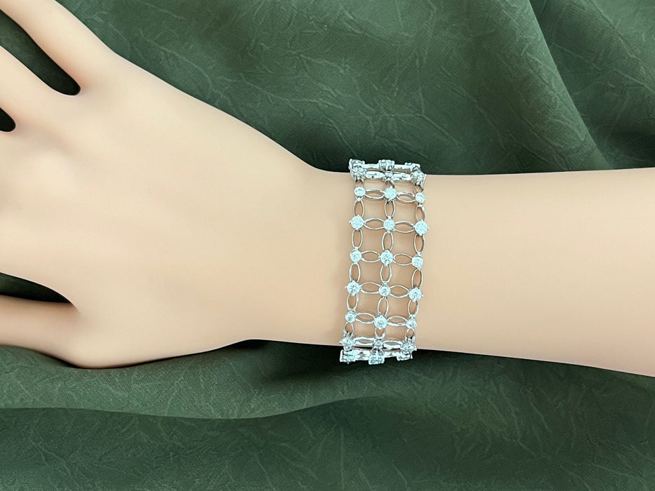 Bracelet Bracelet en or blanc avec diamants 58 Facettes 3047