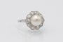 54 Platinum ring with pearl and diamonds 1.00ct, mid-20th century 58 Facettes 11328