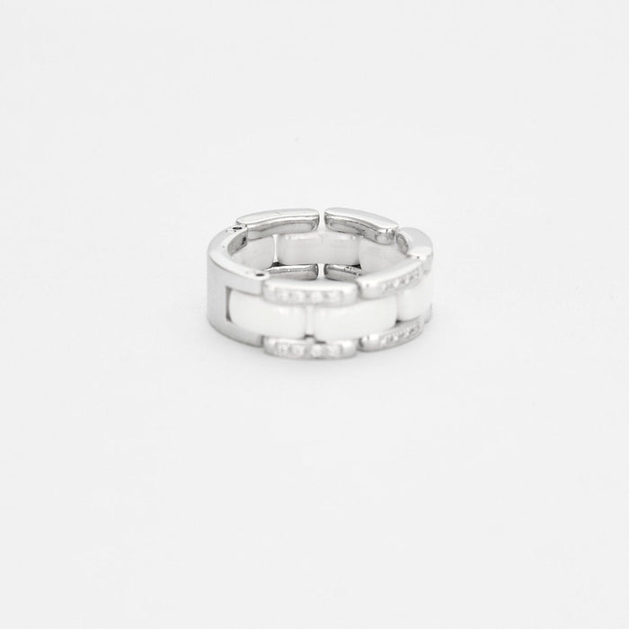 Bague 56 CHANEL - Bague Ultra en or blanc, céramique blanche et diamants 58 Facettes