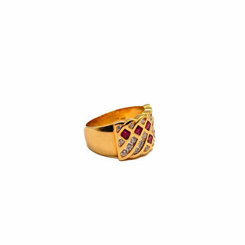Bague 52 Bague en or jaune, diamants et rubis 58 Facettes