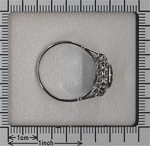 platinum ring in Art Deco style from the 1950s, a classic symbol of love and continuity 