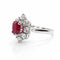 Bague 50 Bague marguerite en or blanc 18 carats, rubis et diamants 58 Facettes
