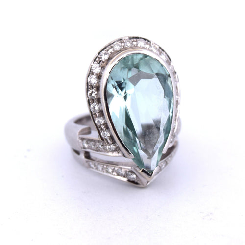 Bague 56 Anello in oro bianco 18 kt con acquamarina e diamanti 58 Facettes