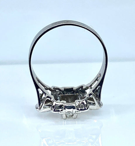 Bague 52.5 Bague or blanc et diamants, vers 1930 58 Facettes AB451