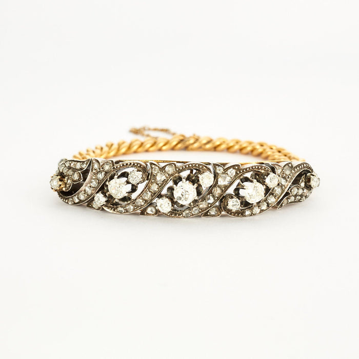 Yellow gold bracelet with diamond curb chain