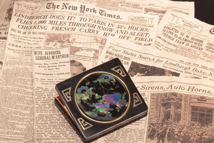 Dekordrama: cigarettetuiet från 1928 som viskar MacArthurs hemligheter 