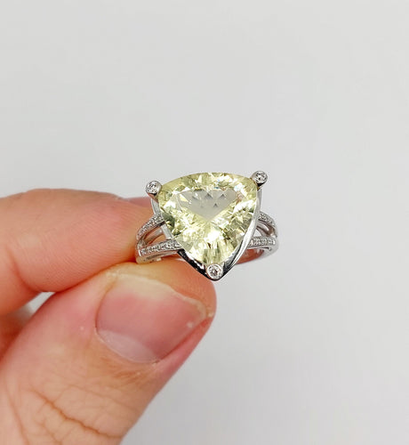 Bague 50 MAUBOUSSIN - Bague "Mes couleurs à toi" or blanc, citrine troïdia et diamants 58 Facettes A06276