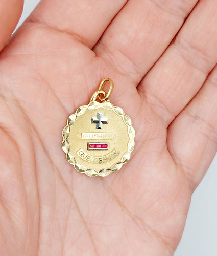 Pendentif AUGIS - Pendentif médaille d'amour or et rubis - "Plus qu'hier moins que demain" 58 Facettes A05409