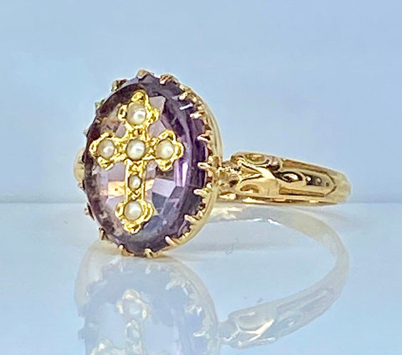 Bague 52 Bague en or jaune 18 carats ornée d’une croix en perles fines 58 Facettes AB561