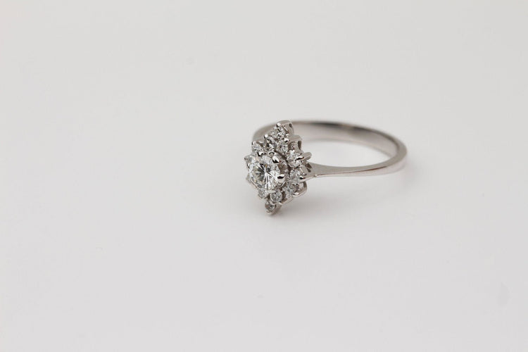 Bague 51 Bague Marguerite Or blanc Diamants 58 Facettes