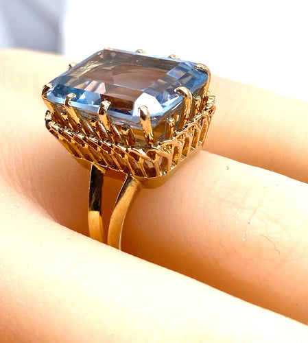 Bague 52 Bague en or jaune 18 carats avec aigue-marine 13 carats 58 Facettes AB667