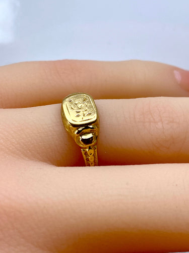 Sinetti 18 karaatin keltaista kultaa noin vuodelta 1900 