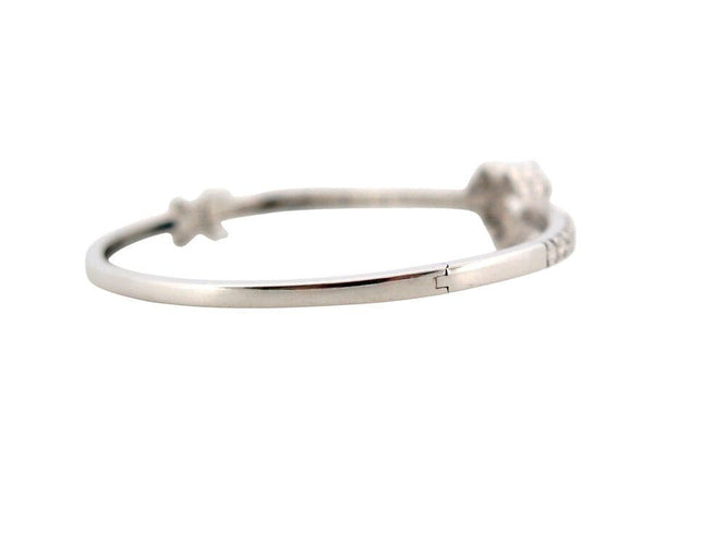 Bracelet bracelet jonc coeur serti 30 diamants 1.55ct t15 or blanc 18k 10gr 58 Facettes 267662