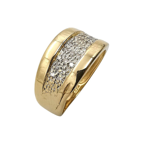 黄金和钻石戒指 