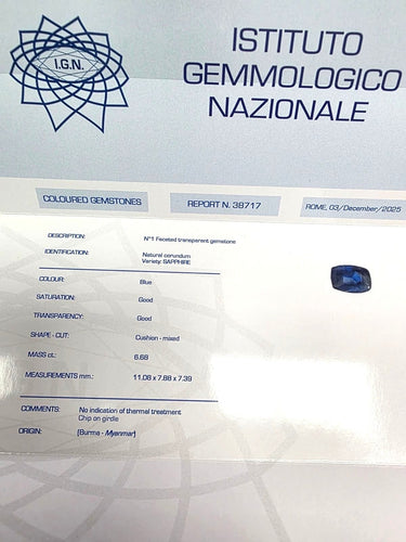 Bague 56 Bague en or blanc 18 carats ornée d'un saphir naturel de Birmanie et de diamants 58 Facettes