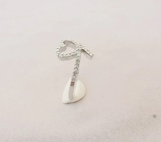 Пръстен със сърце от бяло злато и диамант