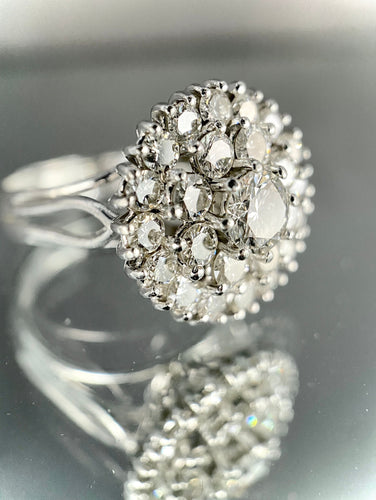 Bague 54.5 Bague fleur or blanc diamants 58 Facettes