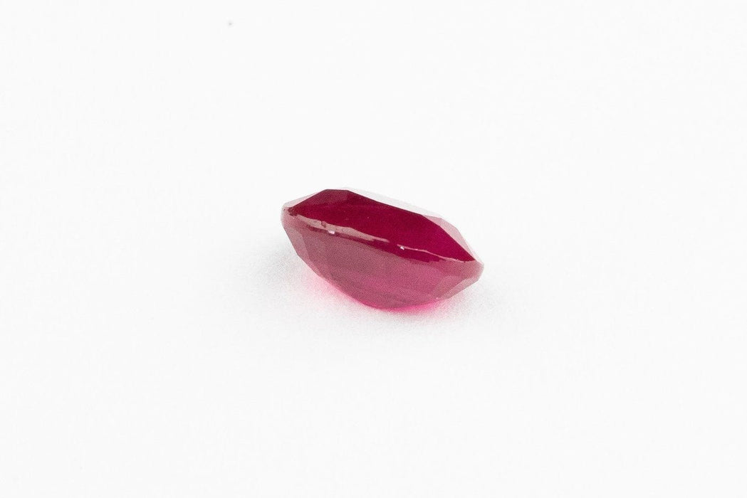 Gemstone Rubis birman 1.567cts certificat Bellerophon 58 Facettes