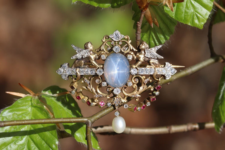 Montre Démêler le symbolisme : le lien avec la franc-maçonnerie dans les bijoux anciens 58 Facettes 18052-0023