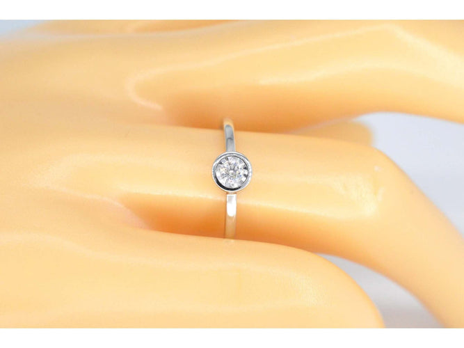 Bague Bague en or blanc avec un diamant taille brillant 58 Facettes 2088