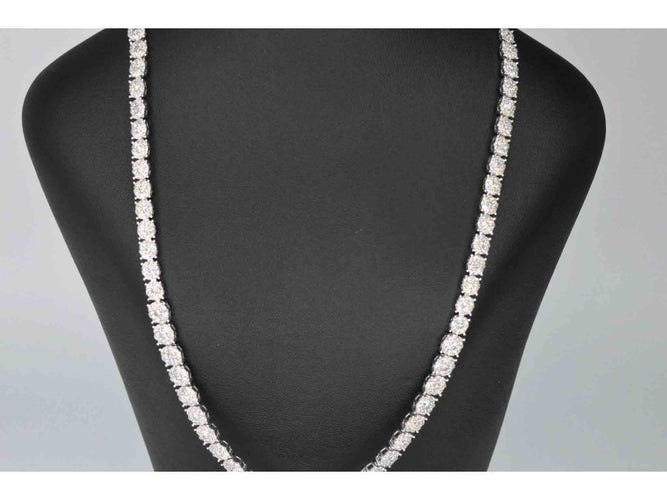 Collier Collier en or blanc avec diamants 58 Facettes 2038