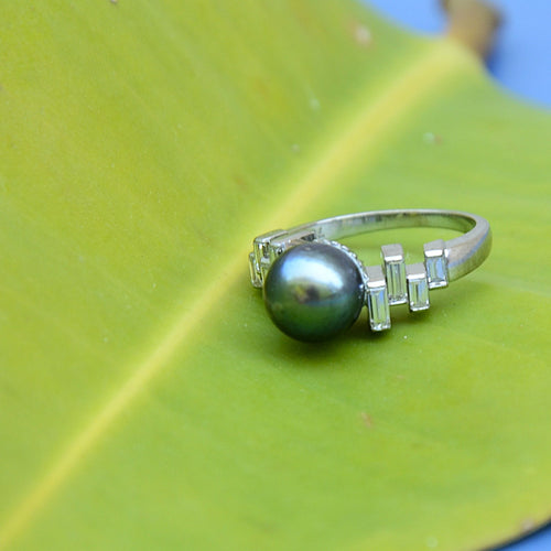 Bague 52 Bague en or blanc et perle de Tahiti « Joviale » 58 Facettes 173