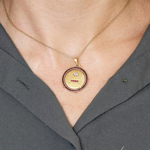 Pendentif Augis - Médaille sentimentale. 58 Facettes LEN1539